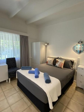 COST EFFECTIVE ISLAND ESCAPE! Studio Unit, Nelly Bay